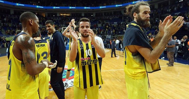 Fenerbahçe Panathinaikos'u ağırlıyor