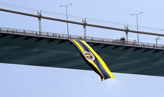 Fenerbahçe bayrağı tekrar köprüde!