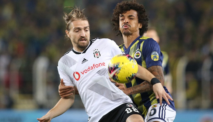 Fenerbahçe taraftarından Caner Erkin' tepki!