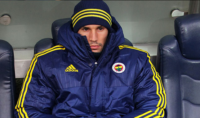 Fenerbahçe van Persie'yi gönderiyor