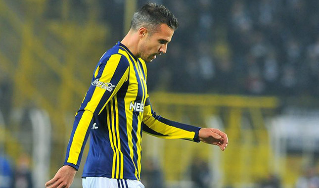 Fenerbahçe, van Persie'yi gönderiyor