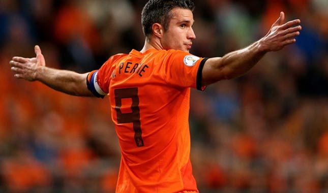 Fenerbahçe'de van Persie piyangosu