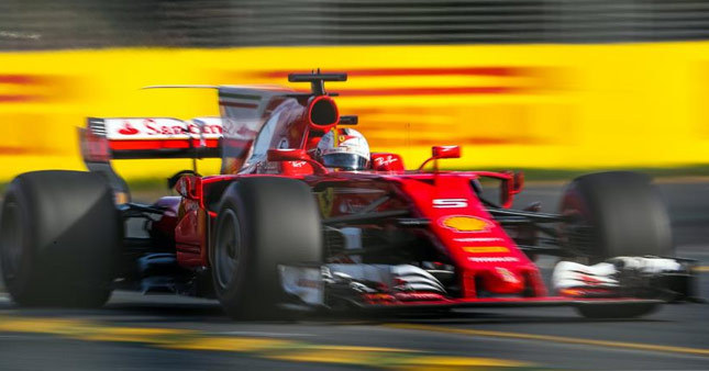 Ferrari yarışa ilk iki sırada başlayacak