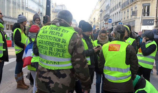 Fransa'da 24 saatlik grev ilan edildi