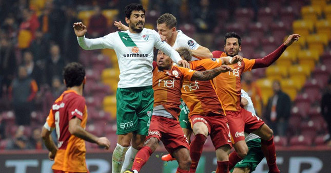 Galatasaray Bursaspor'a konuk oluyor
