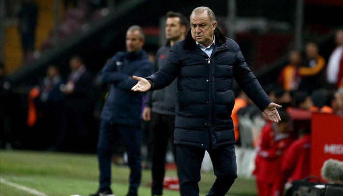 Galatasaray Fatih Terim'le can çekişiyor!