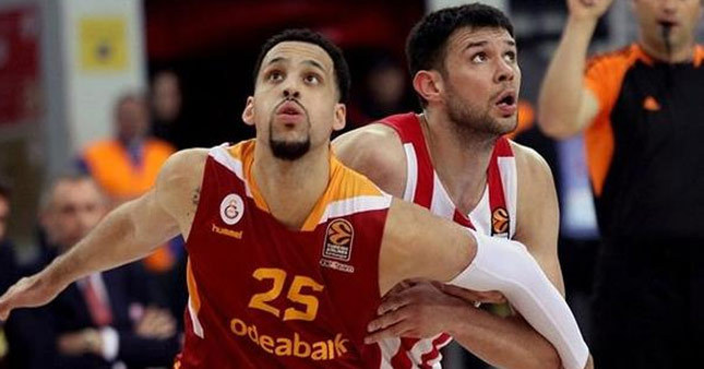 Galatasaray, Olympiakos'u devirdi