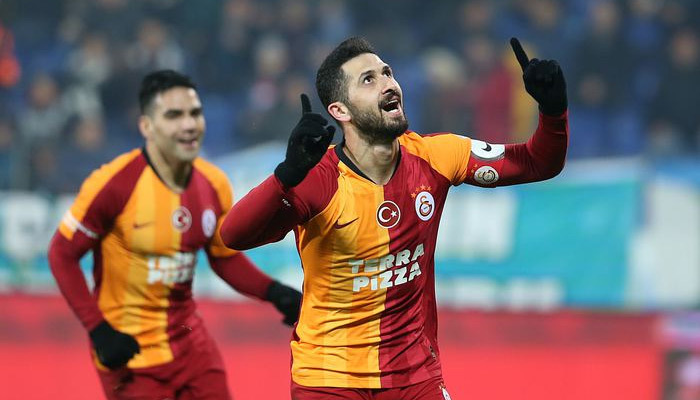 Galatasaray Rize'de avantajı kaptı