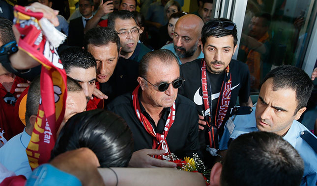 Galatasaray kafilesi İzmir'de