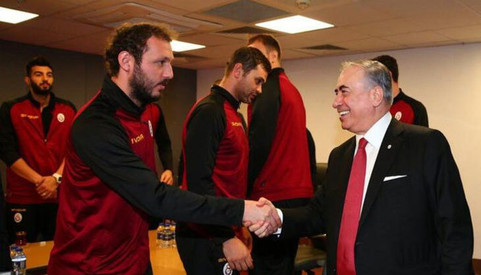 Galatasaray sadece Türk sporcuları oynatacak