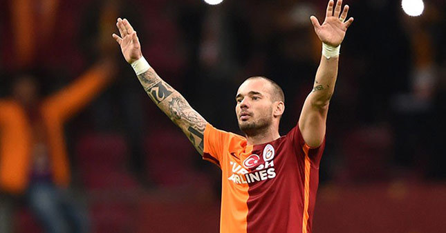 Galatasaray'da Sneijder de gidiyor!