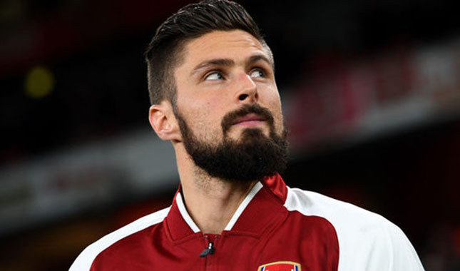 Giroud, Chelsea'ye imzayı attı