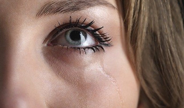 Gözler neden sulanır, gözlerin fazla sulanmasının nedeni nedir, Dakriyosistorinostomi nedir?