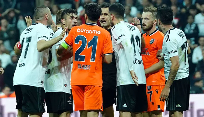 Maçı katleden hakem Suat Arslanboğa!