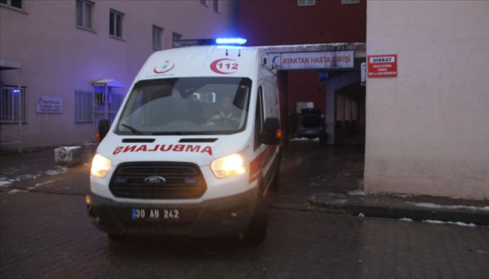 Hakkari'de üç asker kaya düşmesi sonucu yaralandı