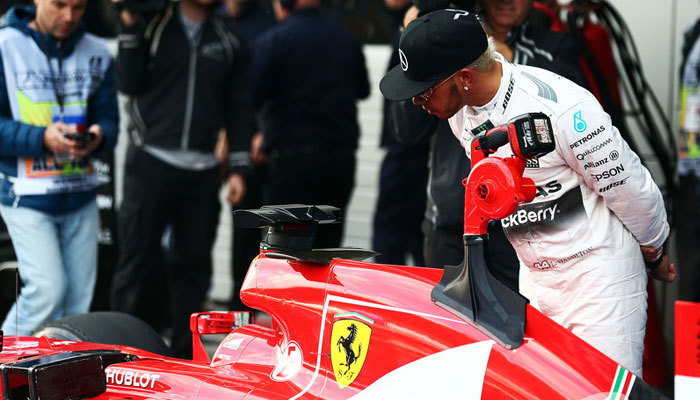 "Hamilton'ın Ferrari'ye gideceğini düşünmüyorum"