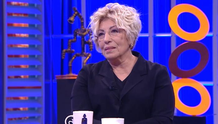 Ünlü profesörden canlı yayında şok sözler!