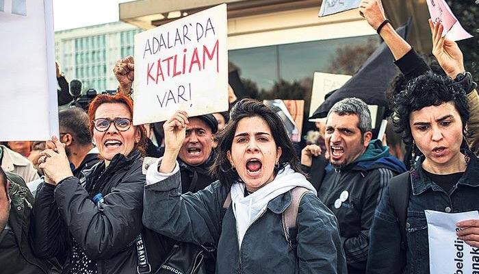 Hayvanseverlerin İBB önü eylemi!