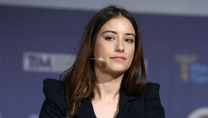 Hazal Kaya'nın şaşırtan sosyal medya paylaşımı!