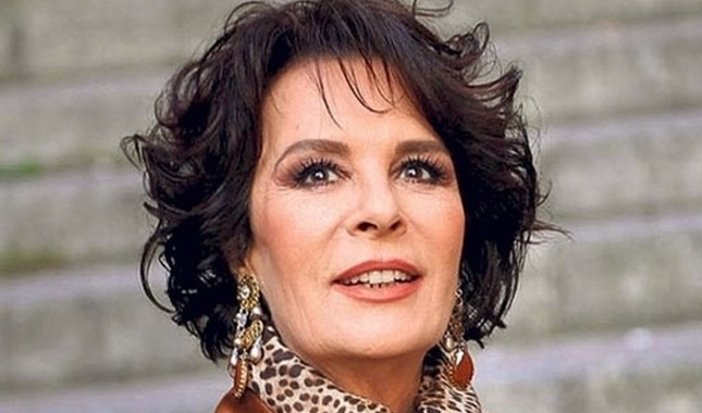 Hülya Koçyiğit kanser mi Hülya Koçyiğit kimdir?