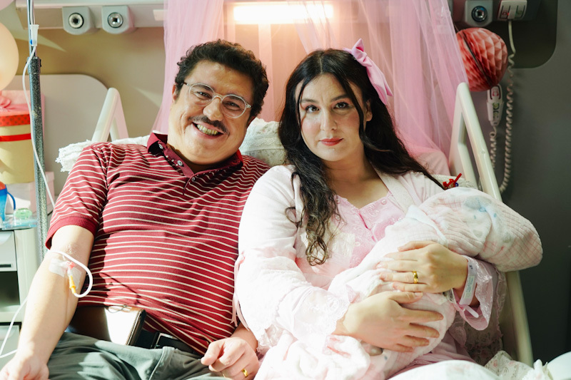 İBRAHİM BÜYÜKAK VE YASEMİN SAKALLIOĞLU “MUTLUYUZ MU?” FİLMİNDE BULUŞTU