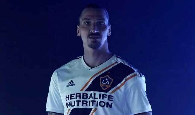 Ibrahimovic transferini duyurdu