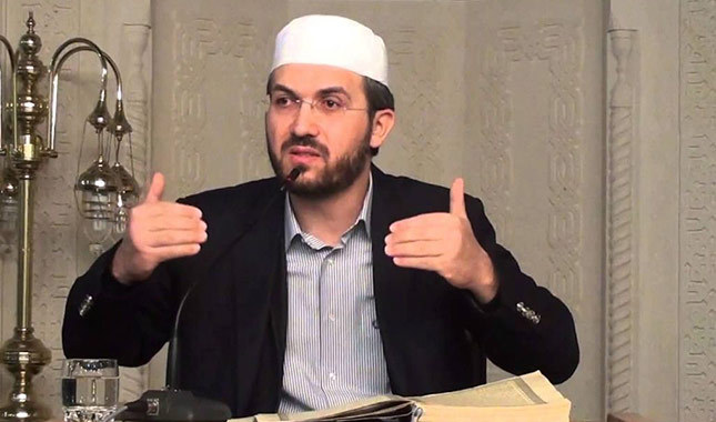 İhsan Özkes kimdir