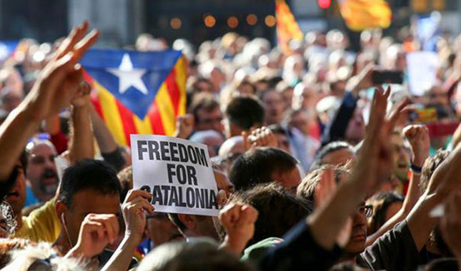 İspanya'da referandum gerginliği, polise müdahale yetkisi verildi