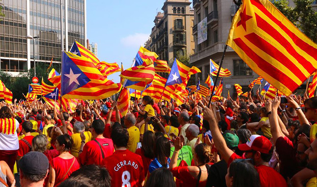 İspanya'da referandum gerginliği yükselmeye devam ediyor