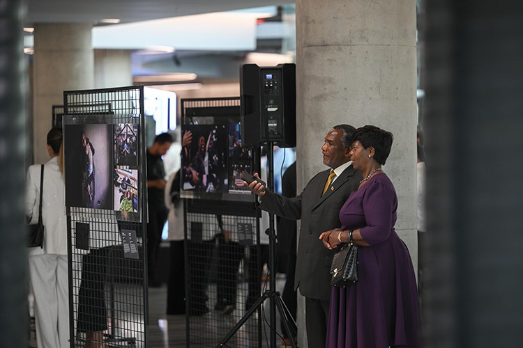 “İstanbul Photo Awards 2025" sergisinin daveti gerçekleşti