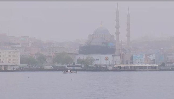 İstanbul güne sisle uyandı