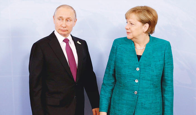İstanbul öncesi Putin ve Merkel görüşmesi