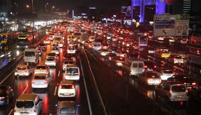 İstanbul trafiğinde ara tatil yoğunluğu