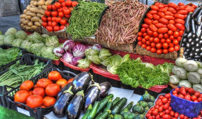 İstanbul'da domates ucuzladı, yeşil soğan fırladı