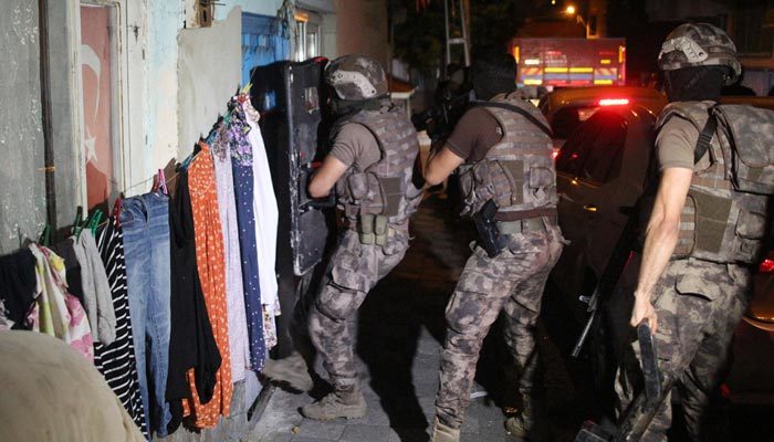 İstanbul'da şafak vakti narkotik operasyonu
