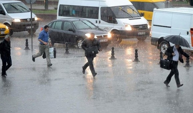 İstanbul'da yağmur dolu yağışı ne zaman saat kaçta başlayacak kaçta bitecek? 22 Ağustos Salı