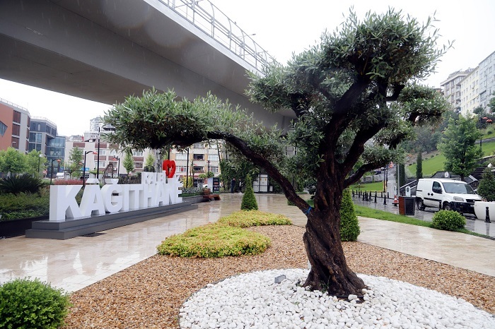 İstanbul'un Merkezine 24 Bin M2'lik Botanik Meydan