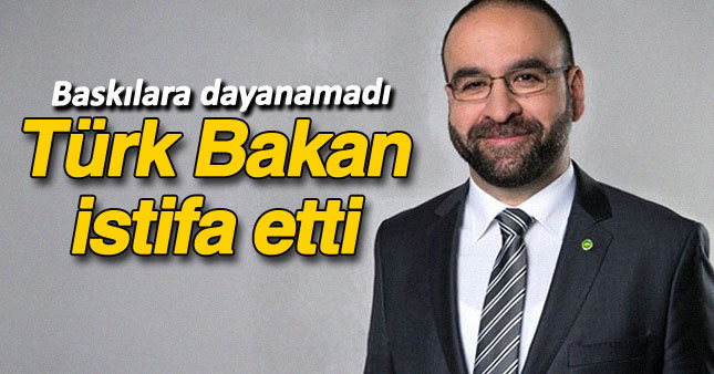 İsveç'in Türk olan Konut Bakanı istifa etti