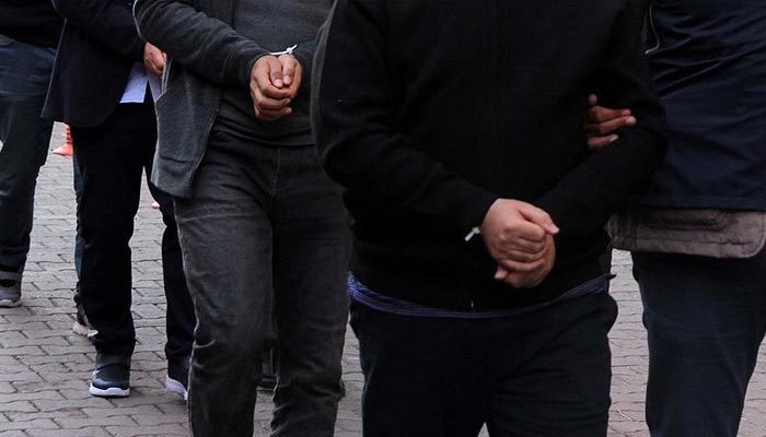 İzmir'de terör operasyonu: 12 gözaltı