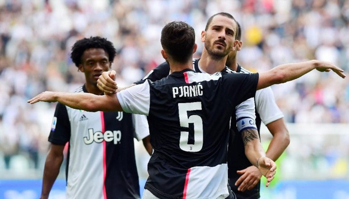 Juventus kazandı! Buffon tarihe geçti!