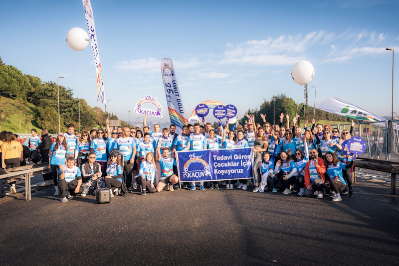 KAÇUV Umut Elçileri, 47. İstanbul Maratonu'nda eğitim ve umut için koştu