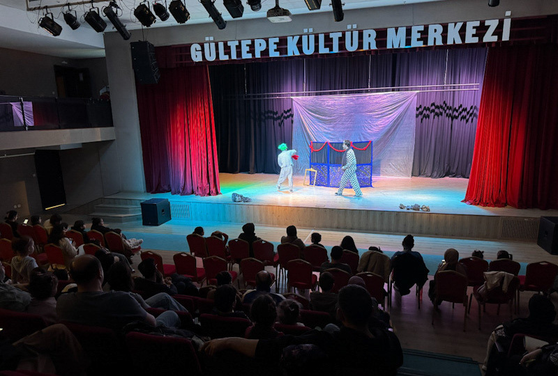 KÂĞITHANE'DE KÜLTÜR VE SANAT SEZONU YOĞUN İLGİ GÖRÜYOR