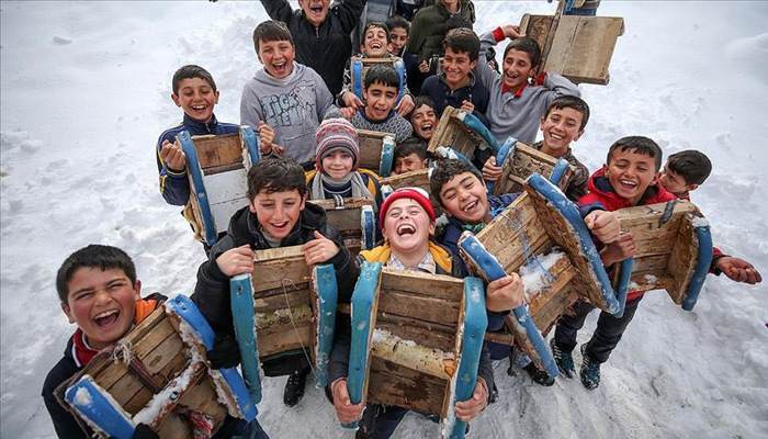 Kar yağışı nedeniyle 37 ilde okullar tatil edildi