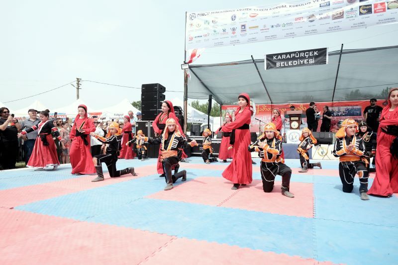Karapürçek'te Gürcü Şenliği Coşkusu Yaşandı