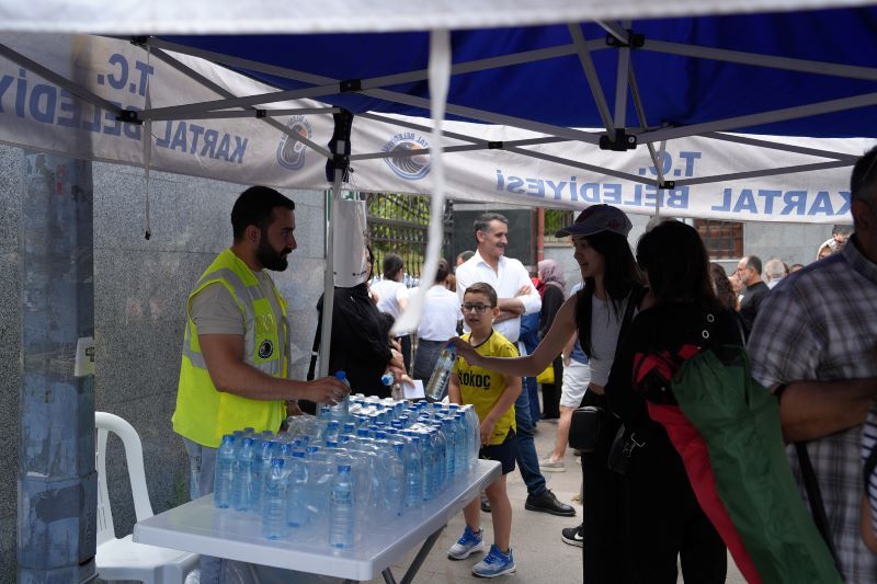 Kartal Belediyesi Ekipleri YKS Heyecanında Öğrencileri Yalnız Bırakmadı