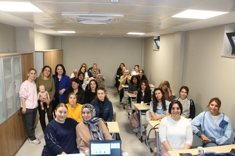 Kartal Belediyesi'nden Kadınlara Yönelik Önemli Eğitim: Temel İlk Yardım Semineri