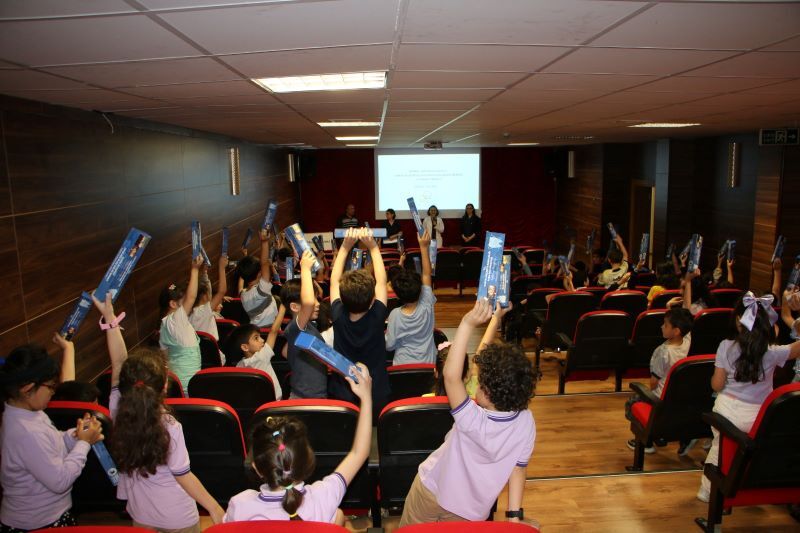 Kartal Belediyesi'nden Minik Öğrencilere Ağız ve Diş Sağlığı Eğitimi