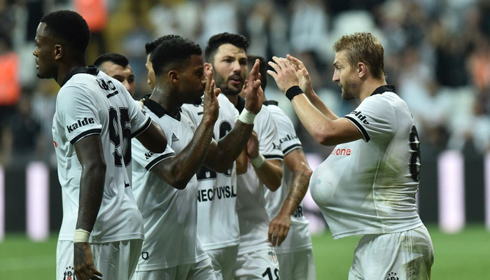 Kartal'da 4 oyuncu yolcu