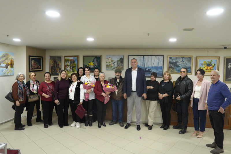 Kartal'da "Bakış Açısı" Karma Resim Sergisi Açıldı