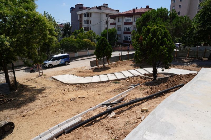 Kartal'da Parklar Yenileniyor, Yeşil Alan Hacmi Artıyor